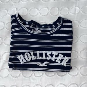 Hollister tee